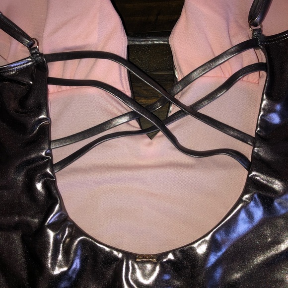 NWT XOXO deep plung metallic one-piece swimsuit with crisscross straps - Picture 6 of 9